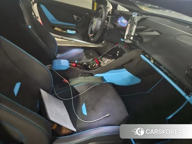 Lamborghini Huracan 2023 Серебряный из Кореи, фото 4