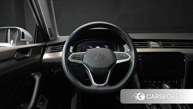Volkswagen Passat GT (B8) 2021 Серебряный из Кореи, фото 4