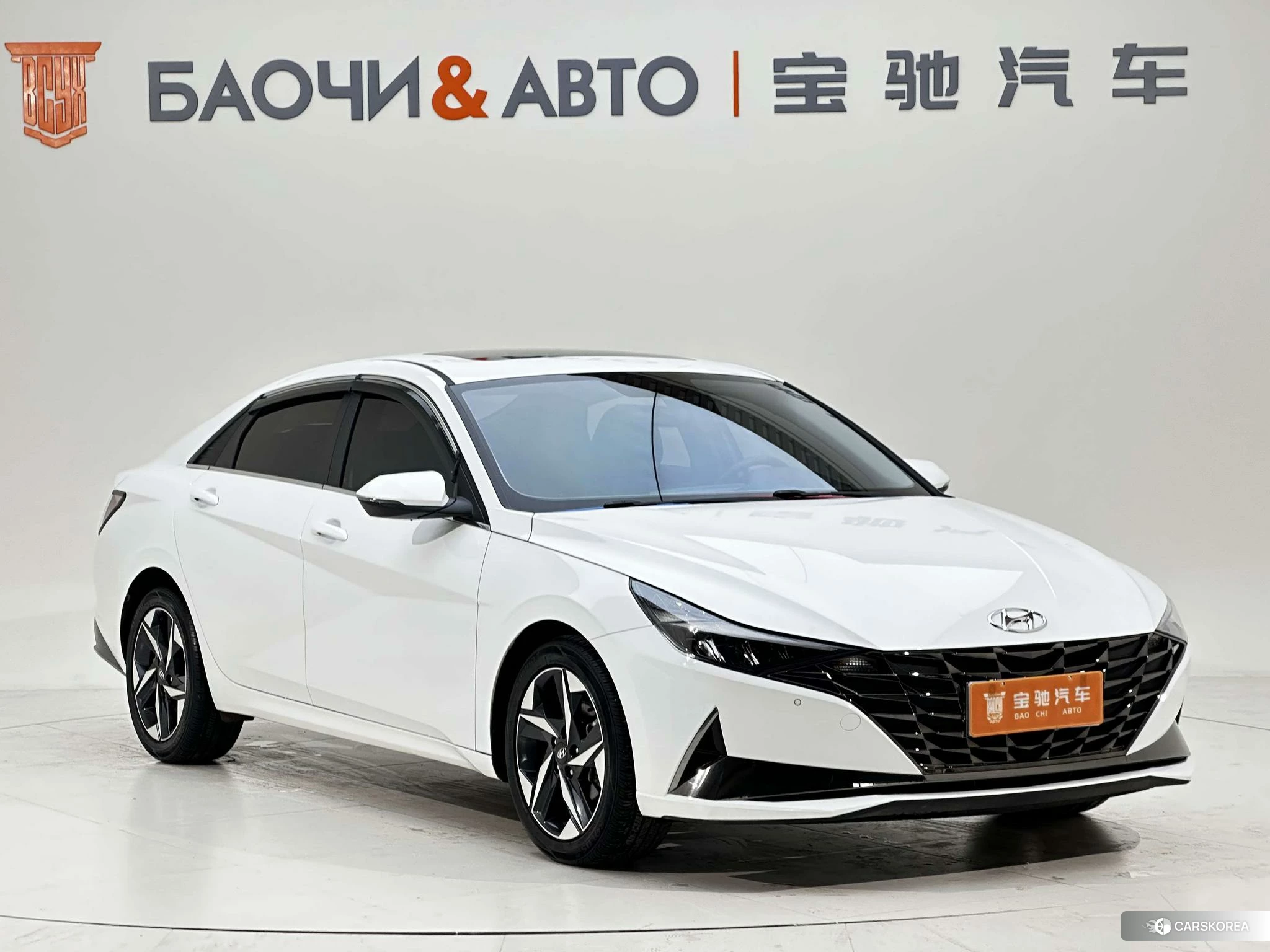 Hyundai Elantra 2022 Белый из Китая, фото 4