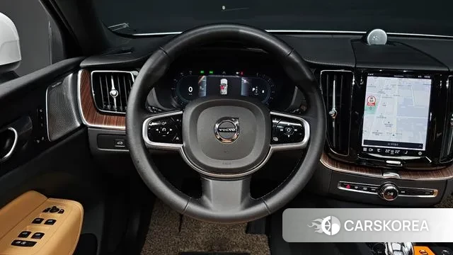 Volvo XC60 second Generation 2023 Белый из Кореи, фото 4