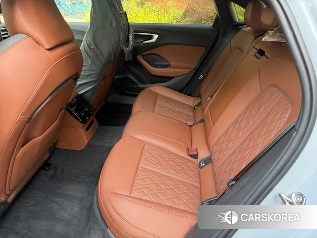 Audi A5L 2025 Темно-серый из Китая, фото 4