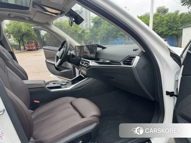 BMW i3 2024 Белый из Китая, фото 4