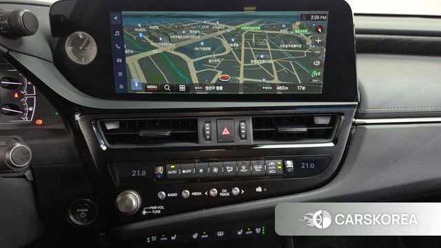 Lexus ES300h 7th generation 2022 Серебристо-серый из Кореи, фото 4