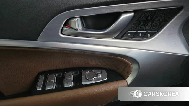 Genesis G70 2019 Черный из Кореи, фото 4