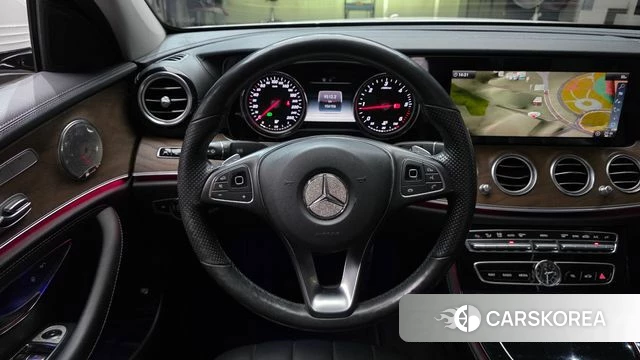Mercedes-Benz E-Class W213 2018 Белый из Кореи, фото 4