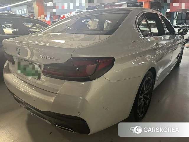 BMW 5 series PHEV 2022 Белый из Китая, фото 4