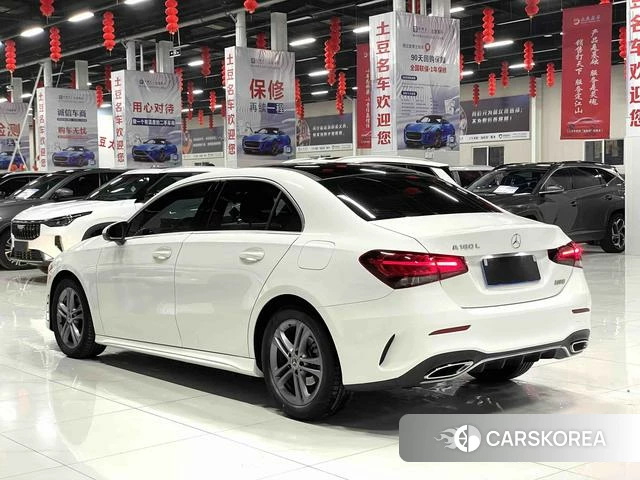 Mercedes-Benz Class A 2022 Белый из Китая, фото 4