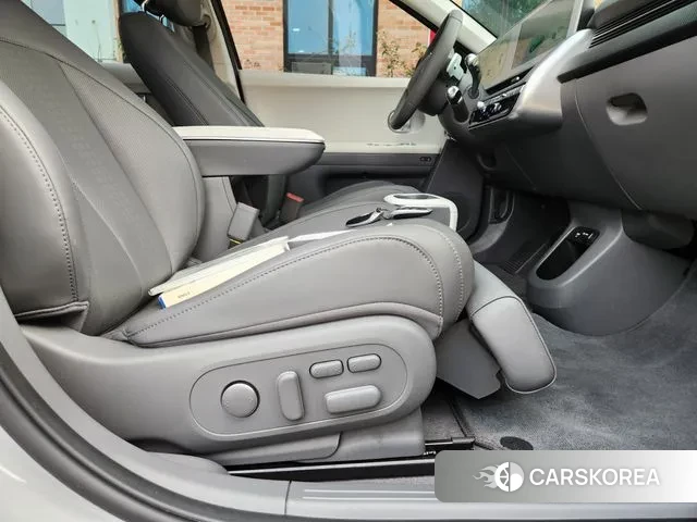 Hyundai Ionic 5 2021 Серебристо-серый из Кореи, фото 4