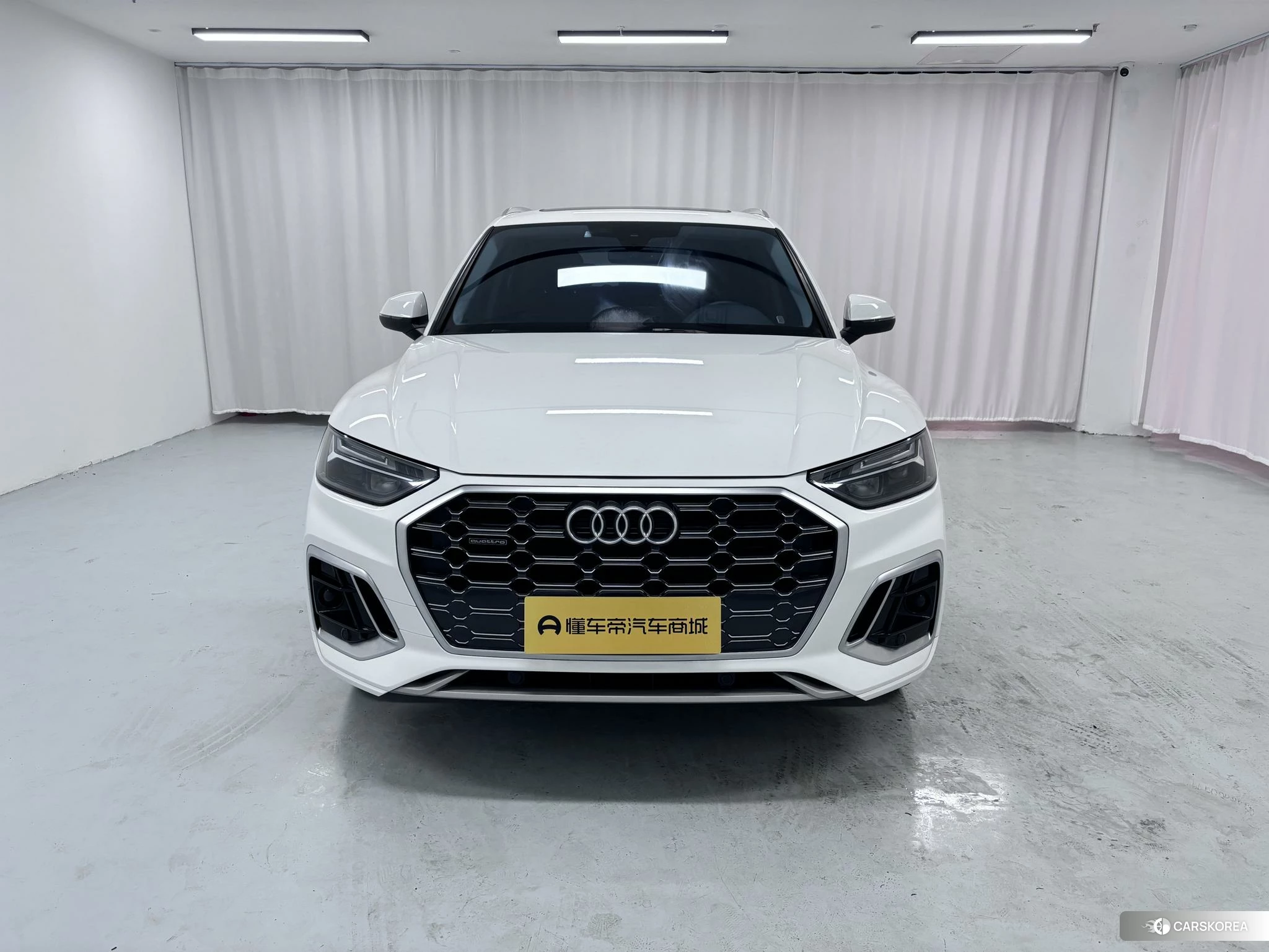 Audi Q5L 2022 Белый из Китая, фото 4
