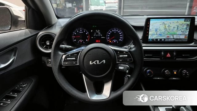 Kia The New K3 2nd generation 2022 Белый из Кореи, фото 4