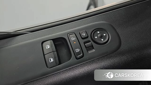 Hyundai Staria 2025 Серебряный из Кореи, фото 4