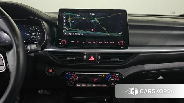 Kia The New K3 2nd generation 2021 Белый из Кореи, фото 4