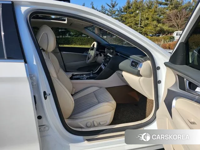 Genesis The New G70 2021 Белый из Кореи, фото 4