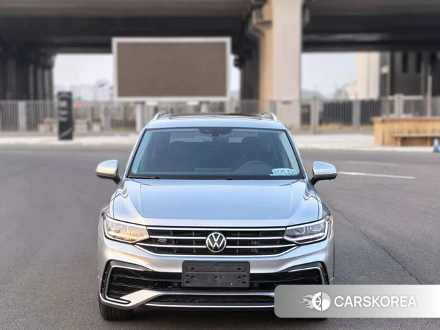 Volkswagen Tiguan L 2022 Серебристо-серый из Китая, фото 4