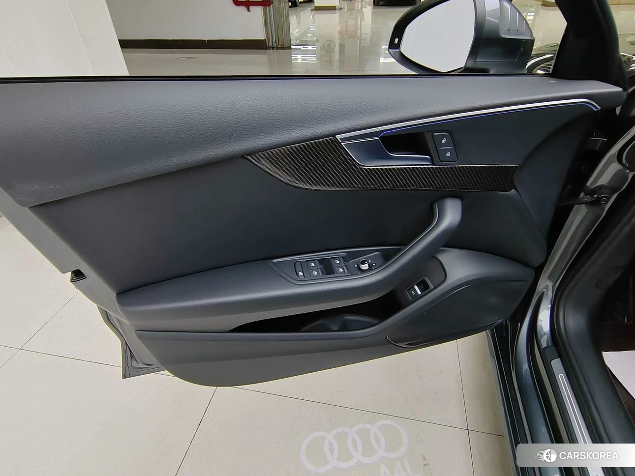 Audi A4L 2021 Темно-серый из Китая, фото 4