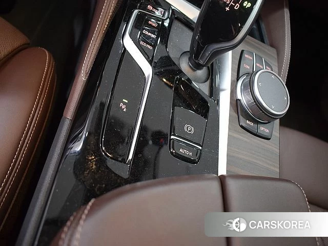 BMW 5 Series (G30) 2022 Черный из Кореи, фото 4