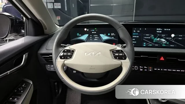Kia EV6 2023 Белый из Кореи, фото 4