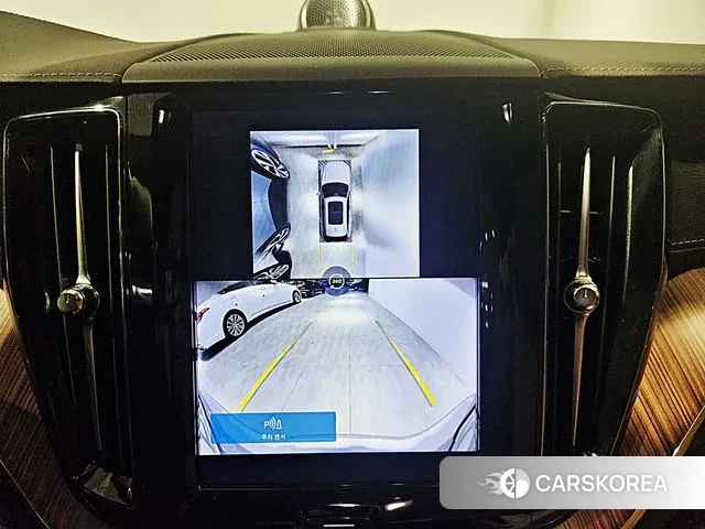 Volvo XC60 second Generation 2023 Серебристо-серый из Кореи, фото 4