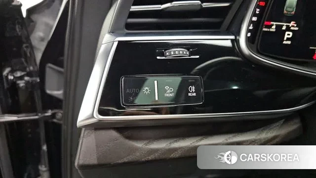 Audi Q7 (4M) 2021 Черный из Кореи, фото 4