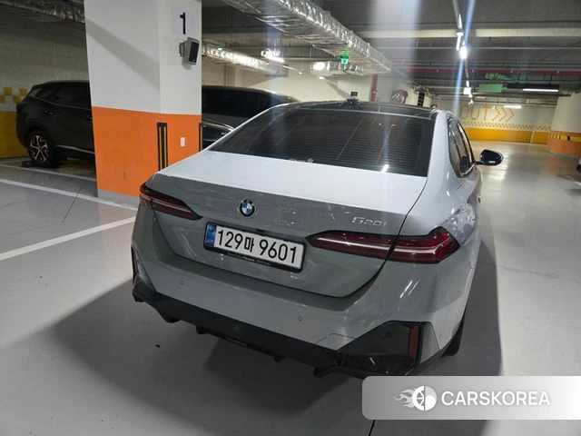 BMW 5 Series (G60) id 3896422 из Кореи 4