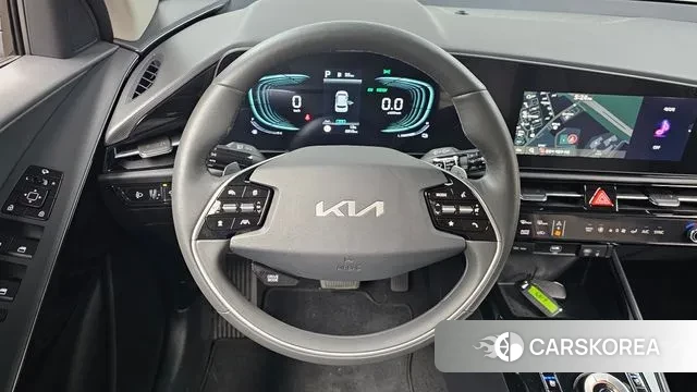 Kia Di Ol Nu Niro 2025 Белый из Кореи, фото 4