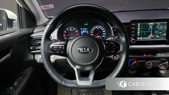 Kia Stonic 2019 Белый из Кореи, фото 4