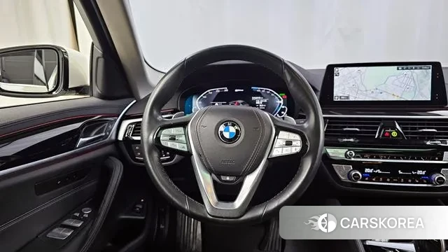 BMW 5 Series (G30) 2019 Белый из Кореи, фото 4