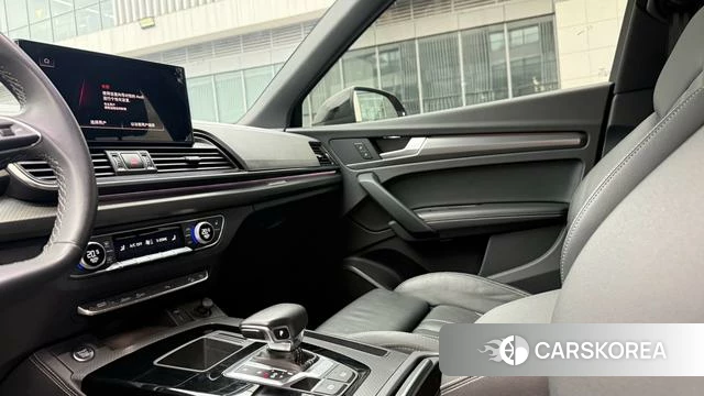 Audi Q5L 2023 Черный из Китая, фото 4