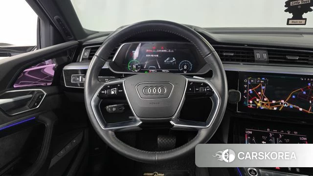 Audi e-Tron 2021 Черный из Кореи, фото 4
