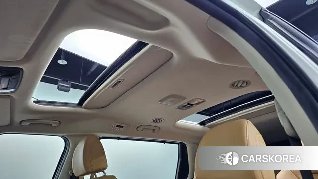 Kia Carnival 4th generation 2023 Белый из Кореи, фото 4