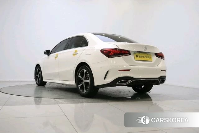 Mercedes-Benz Class A 2022 Белый из Китая, фото 4