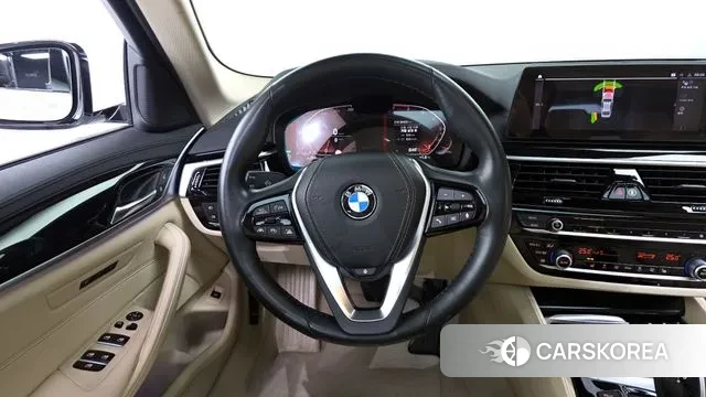 BMW 5 Series (G30) 2020 Белый из Кореи, фото 4