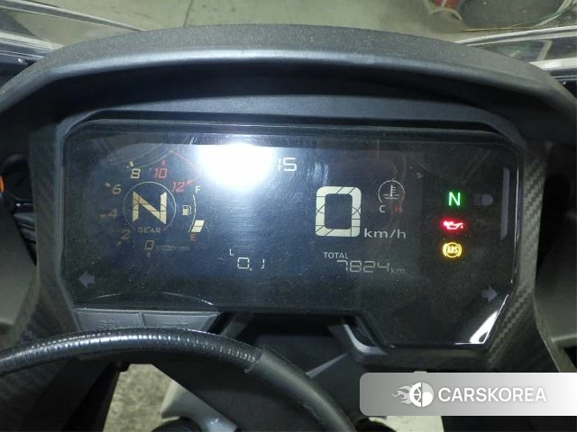 Проданный Honda CBR400R id 4199990 из Японии, фото 4