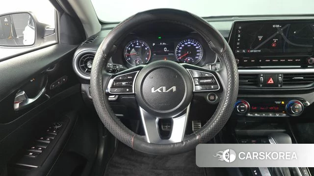 Kia The New K3 2nd generation 2023 Белый из Кореи, фото 4