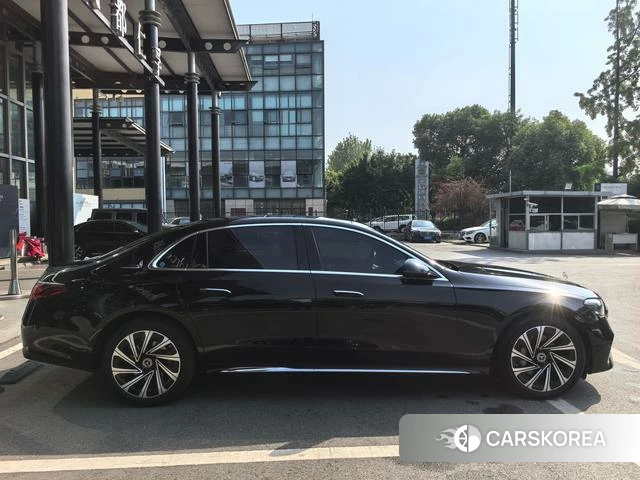 Mercedes-Benz E-class 2024 Черный из Китая, фото 4