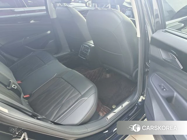 Volkswagen Passat 2023 Черный из Китая, фото 4
