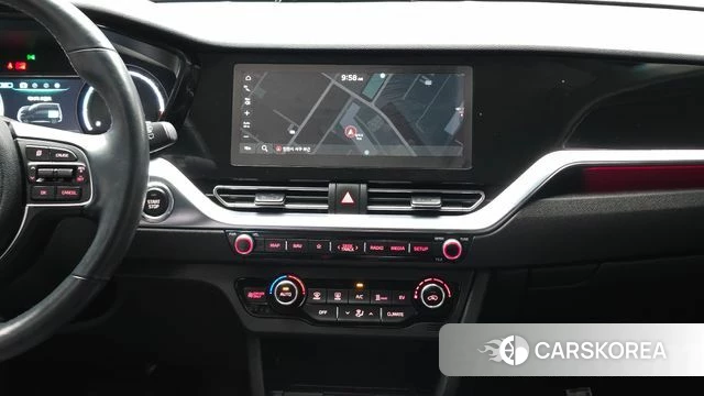 Kia Niro Plus 2023 Белый из Кореи, фото 4