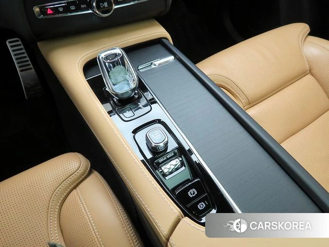 Volvo XC90 second Generation 2021 Серебряный из Кореи, фото 4
