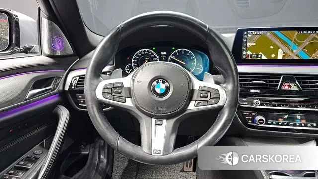 BMW 5 Series (G30) 2019 Серебристо-серый из Кореи, фото 4