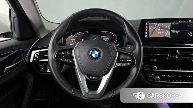 BMW 5 Series (G30) 2020 Белый из Кореи, фото 4