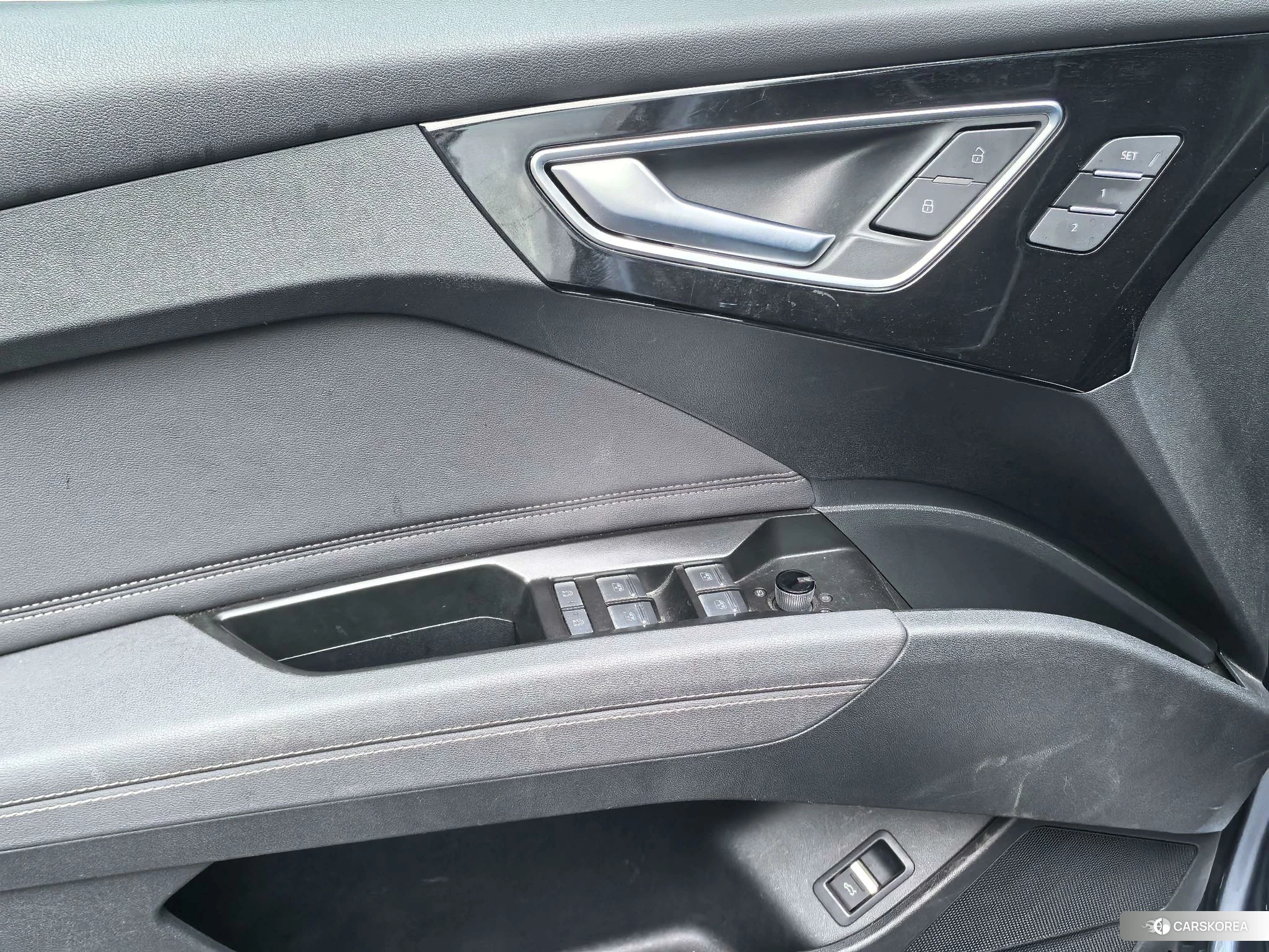 Audi Q4 2023 Синий из Китая, фото 4