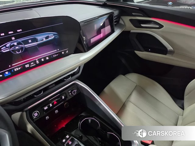 Audi Q5 (80A) 2025 Черный из Кореи, фото 4