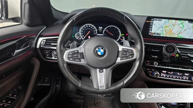BMW 5 Series (G30) 2018 Белый из Кореи, фото 4