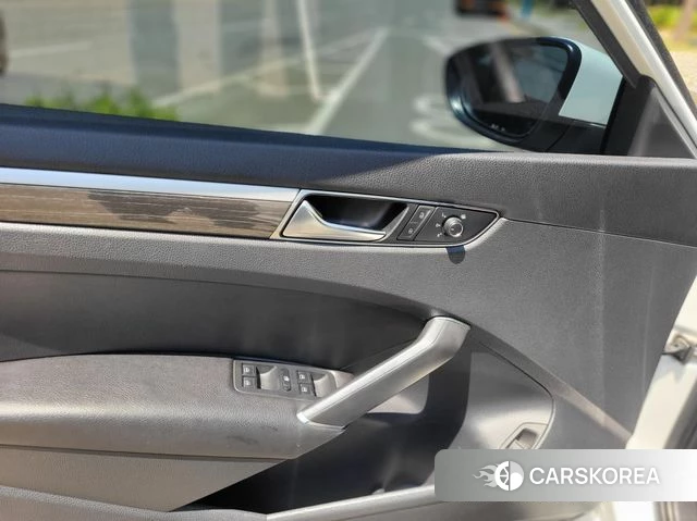 Volkswagen The New Passat 2018 Белый из Кореи, фото 4