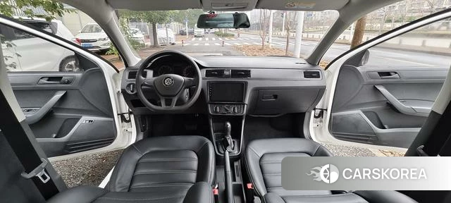 Volkswagen Santana 2021 Белый из Китая, фото 4