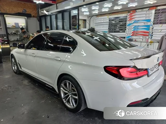 BMW 5 Series (G30) 2020 Белый из Кореи, фото 4