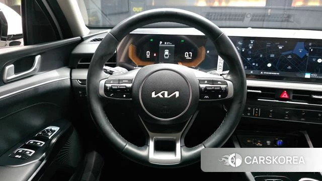 Kia The New K5 3rd generation 2025 Белый из Кореи, фото 4