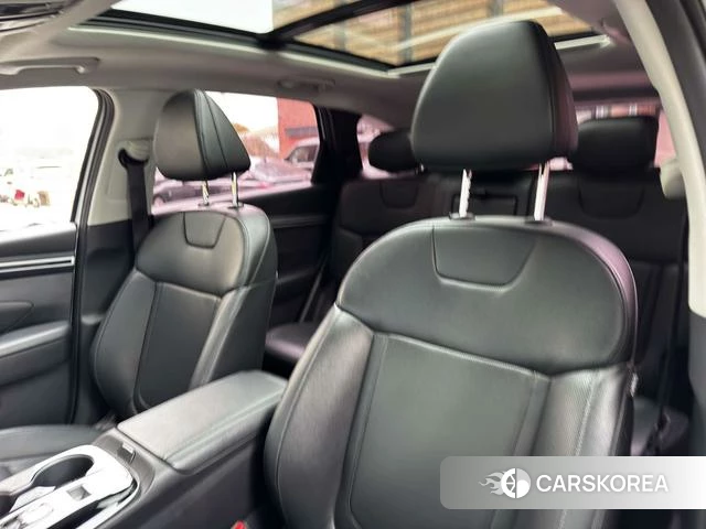 Hyundai Tucson 2023 Белый из Китая, фото 4
