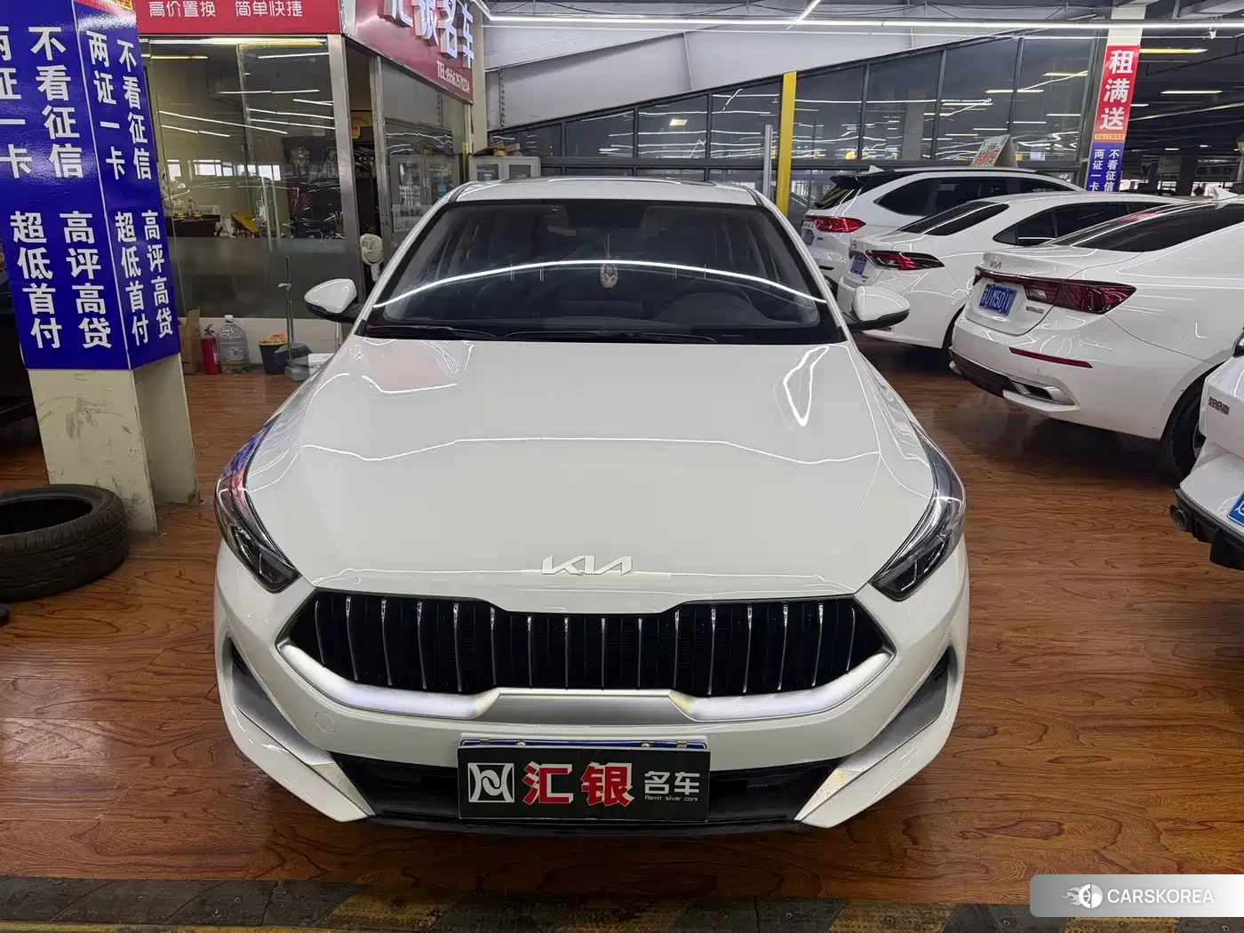 Kia K3 2022 Белый из Китая, фото 4