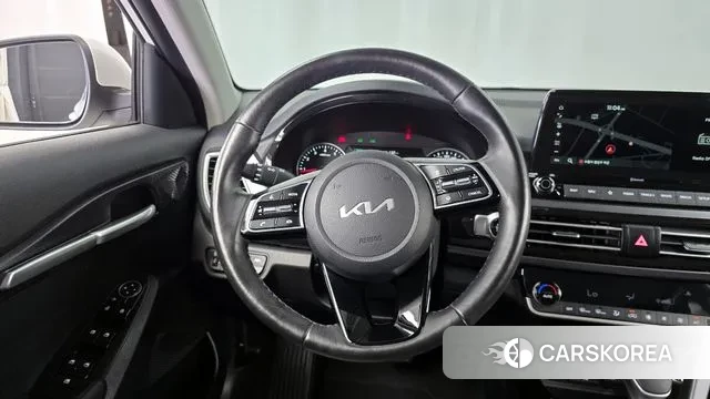 Kia Seltos 2022 Белый из Кореи, фото 4